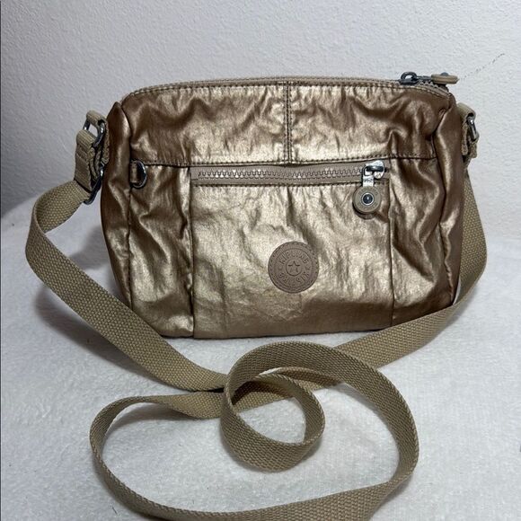 Kipling Gold Crossbody Bag with Adjustable Strap and Textured Finish - Picture 6 of 15